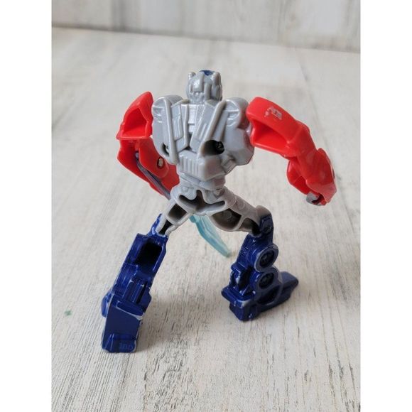 McDonald's Optimus Prime 2013 Hasbro Transformer toy figure - Picture 4 of 5